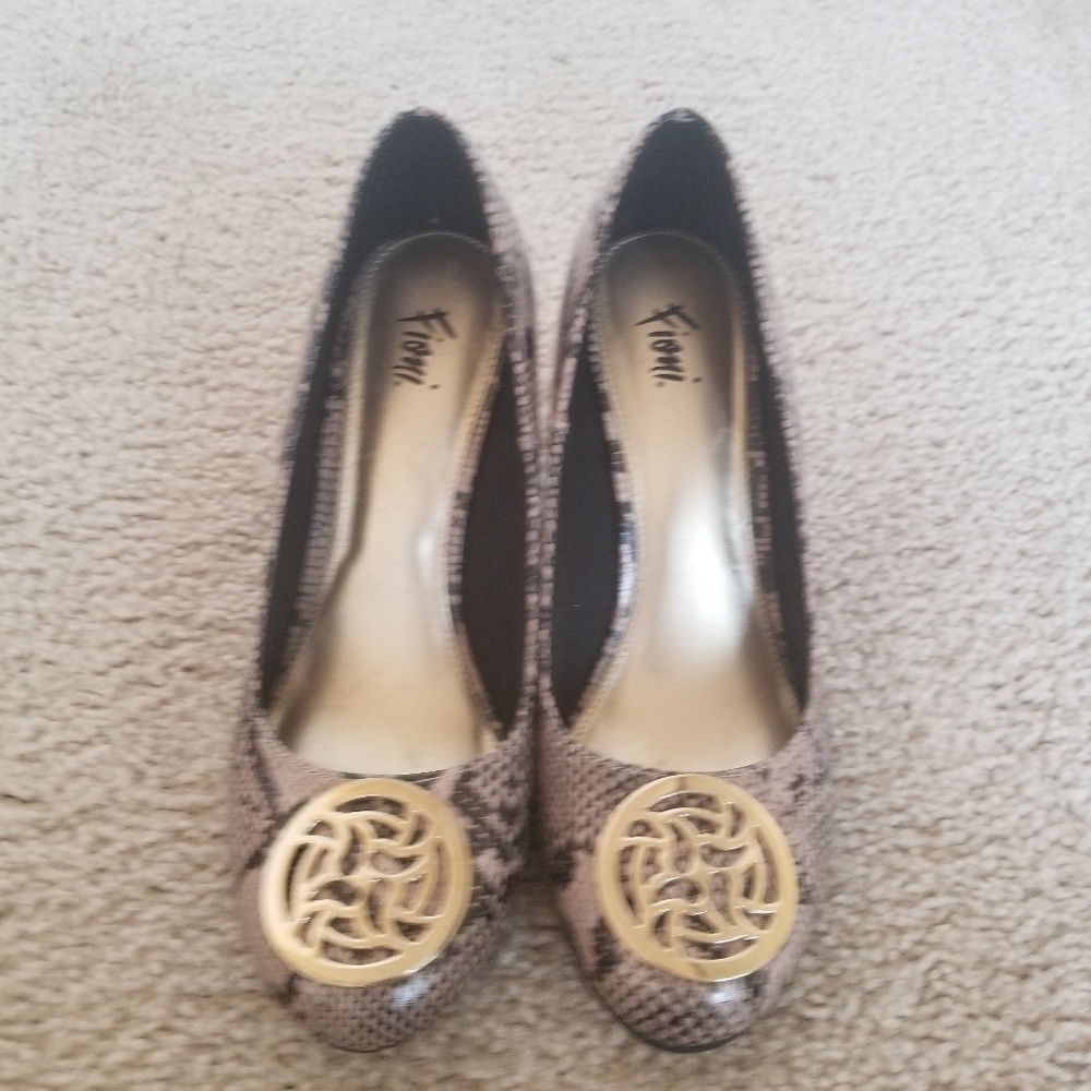 Fioni  brand wedge heels